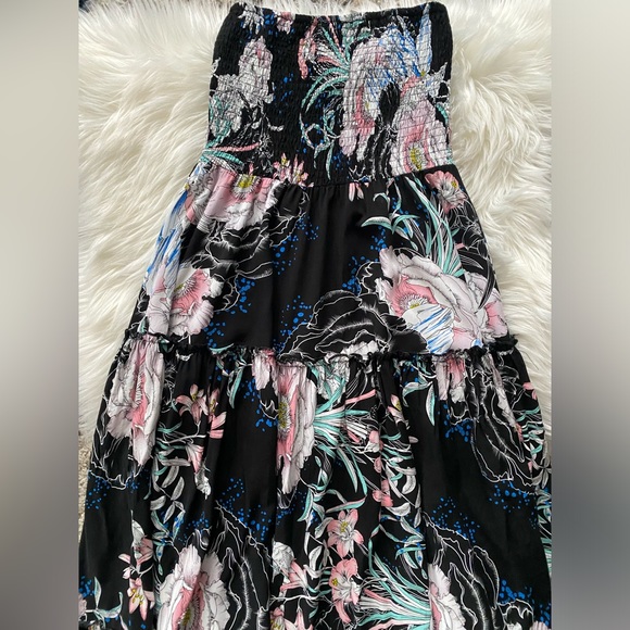 Jaase strapless maxi dress - Picture 2 of 5